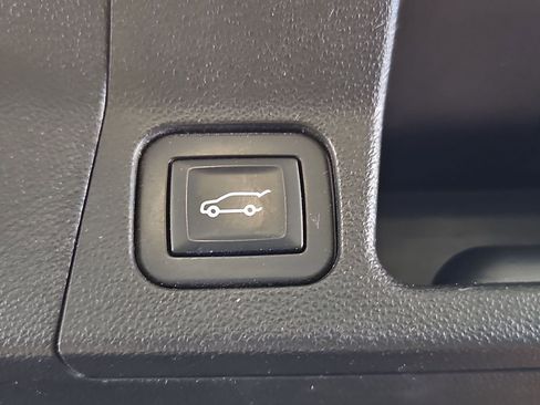 Used 2017 GMC Acadia SLE w/ Driver Alert Package I AWD/4WD image 16
