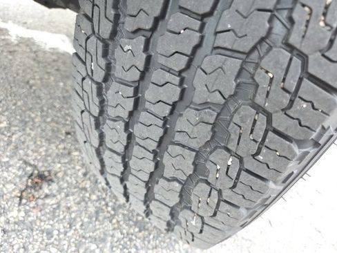 Used 2018 Jeep Wrangler Unlimited Sahara w/ Dual Top Group AWD/4WD image 68