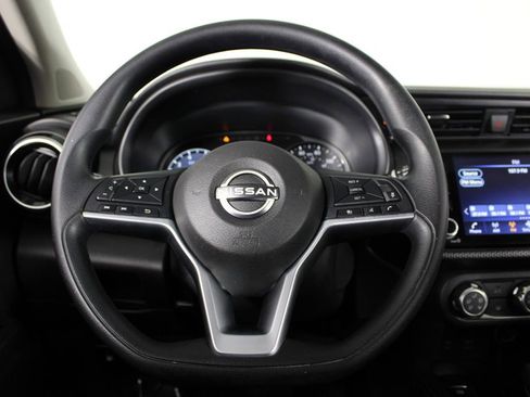 Certified 2023 Nissan Kicks SV image 9