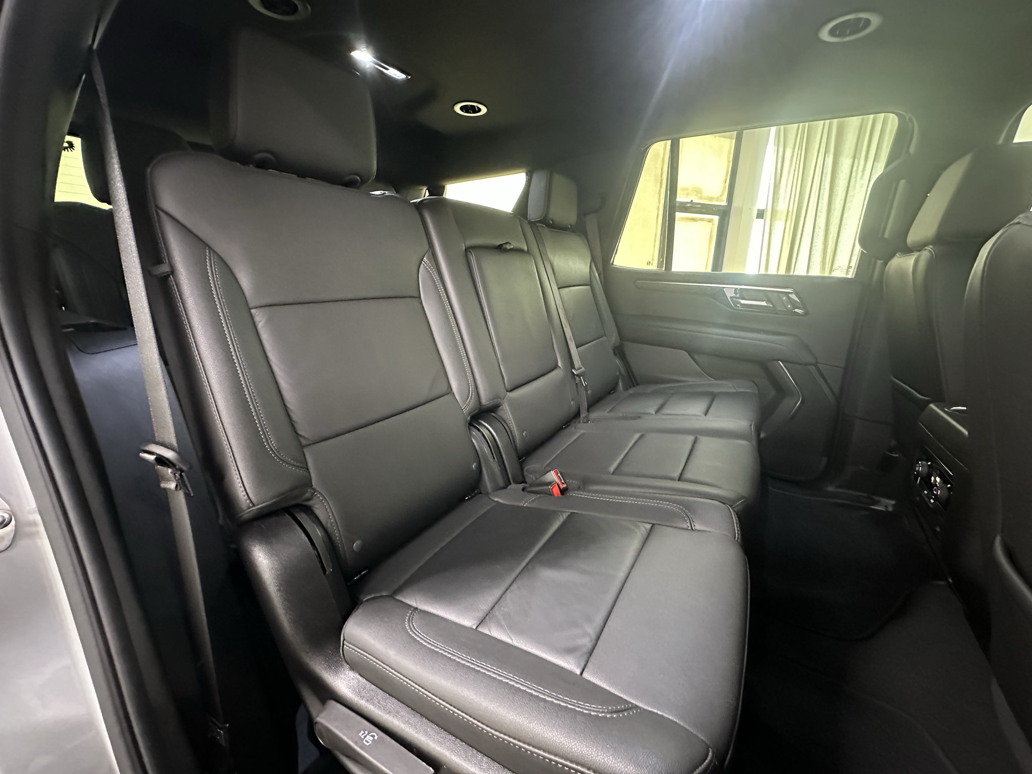 Used 2025 Chevrolet Tahoe LT AWD/4WD image 18