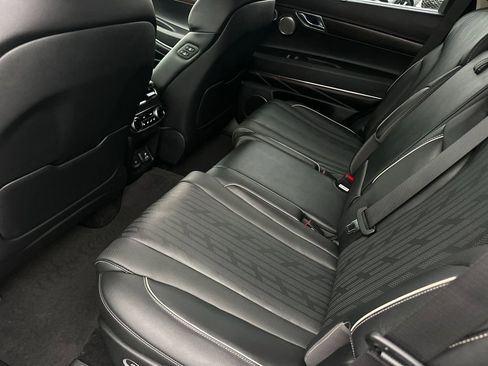 Used 2023 Genesis GV80 2.5T w/ Prestige 20" Package image 12