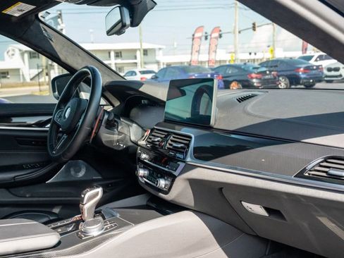 Used 2021 BMW M5 w/ Executive Package image 40