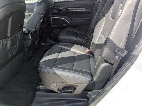 Used 2025 Kia Telluride S image 26