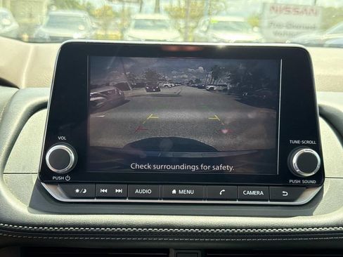 Certified 2023 Nissan Rogue SV FWD image 23