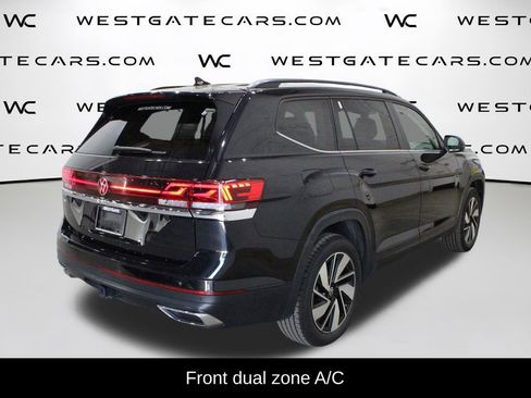 Used 2024 Volkswagen Atlas SE image 4