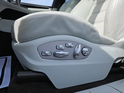 Used 2018 Porsche Macan S image 23