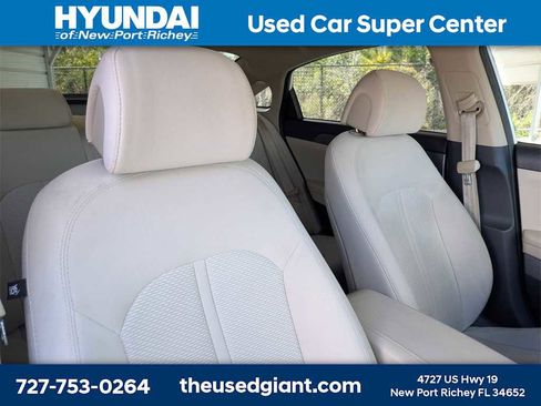 Used 2016 Hyundai Sonata SE image 6