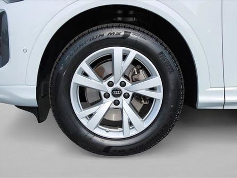 Certified 2025 Audi Q5 Premium w/ Convenience Package AWD/4WD image 15