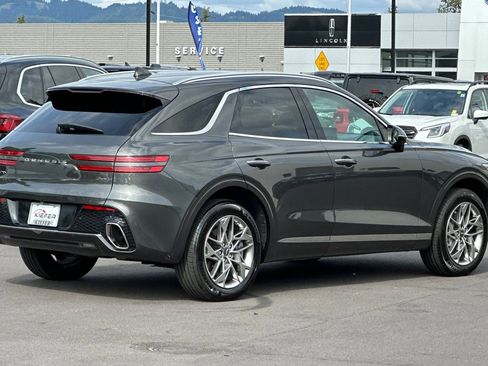 Used 2025 Genesis GV70 2.5T AWD/4WD image 4