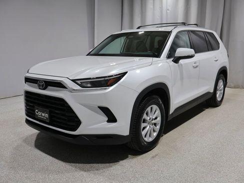 Used 2024 Toyota Grand Highlander XLE image 8