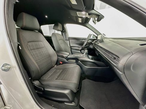 Certified 2025 Honda HR-V Sport image 27