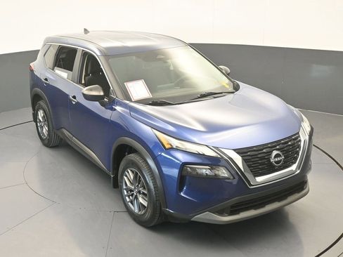 Used 2023 Nissan Rogue S image 47