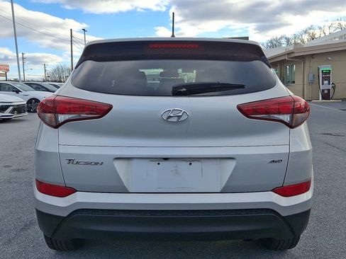 Used 2018 Hyundai Tucson SE image 5