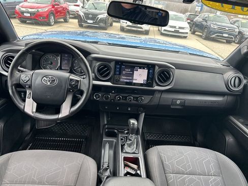 Used 2017 Toyota Tacoma TRD Off-Road w/ Tow Package AWD/4WD image 16