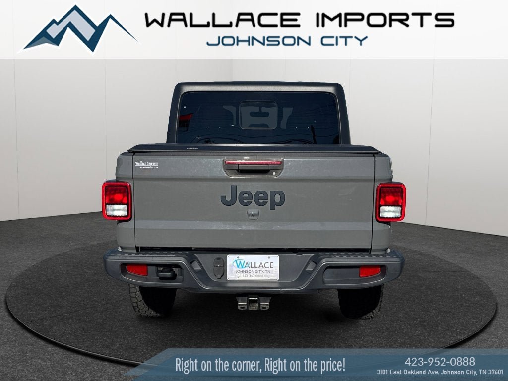 Used 2020 Jeep Gladiator Sport AWD/4WD image 4