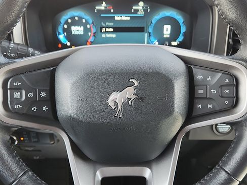 Used 2025 Ford Bronco Big Bend image 12