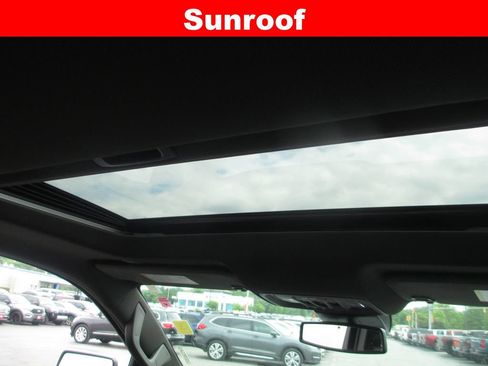 Used 2022 GMC Sierra 1500 Denali AWD/4WD image 16