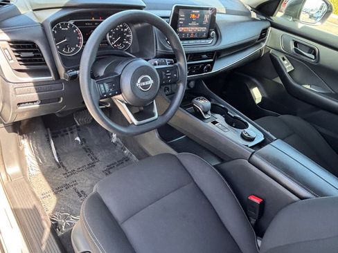 Used 2024 Nissan Rogue S AWD/4WD image 17