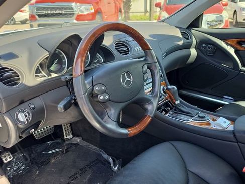 Used 2007 Mercedes-Benz SL 550 image 8