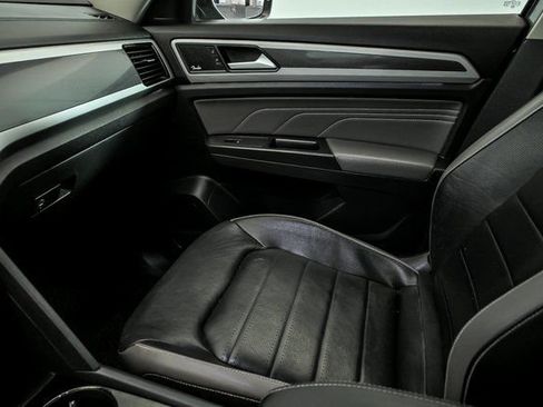Used 2022 Volkswagen Atlas SEL Premium image 23