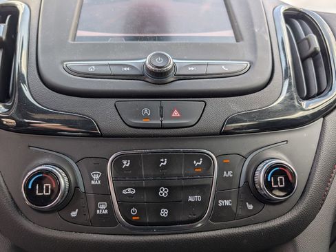 Used 2023 Chevrolet Equinox RS AWD/4WD image 17