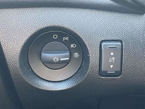 Used 2018 Ford Fiesta SE image 21