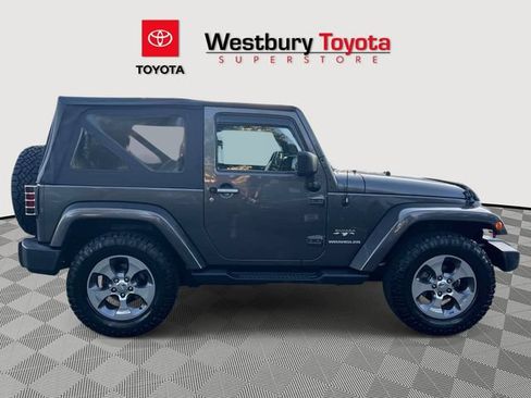Used 2016 Jeep Wrangler Sahara w/ Connectivity Group AWD/4WD image 6