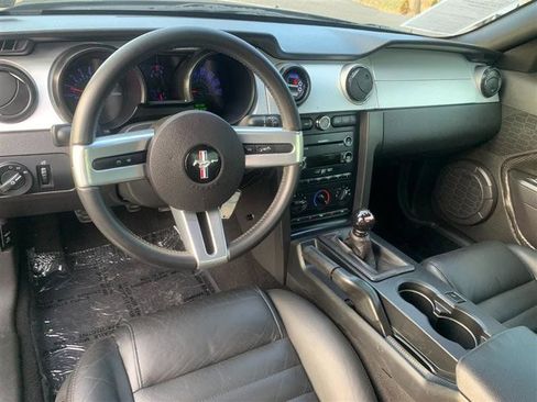 Used 2009 Ford Mustang GT image 29