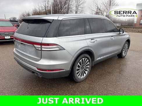 Used 2024 Lincoln Aviator Reserve w/ Equipment Group 201A image 3