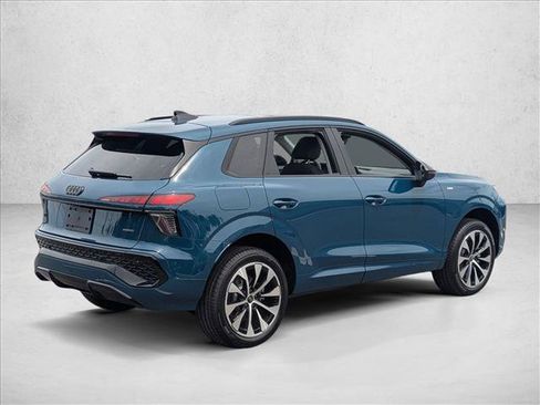 New 2026 Audi Q3 quattro 2.0T AWD/4WD image 2