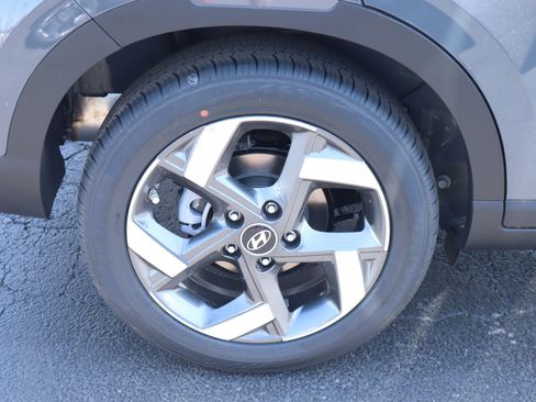 New 2026 Hyundai Venue SEL FWD image 17