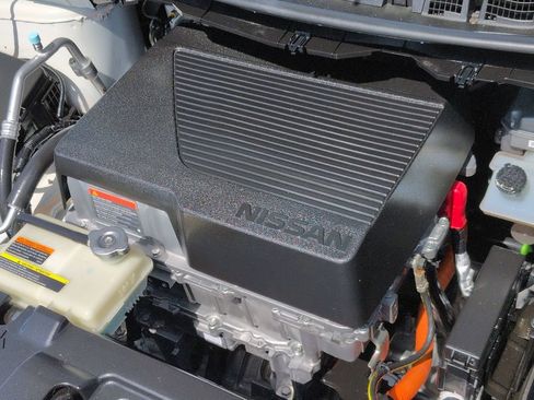 Used 2020 Nissan Leaf S FWD image 9