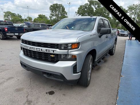 Used 2022 Chevrolet Silverado 1500 Custom w/ Safety Confidence Package image 2