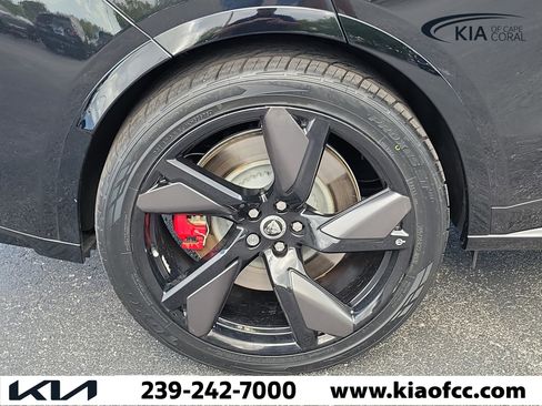Used 2024 Jaguar F-PACE SVR AWD/4WD image 9