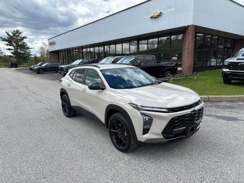 New 2026 Chevrolet Trax ACTIV FWD image 1