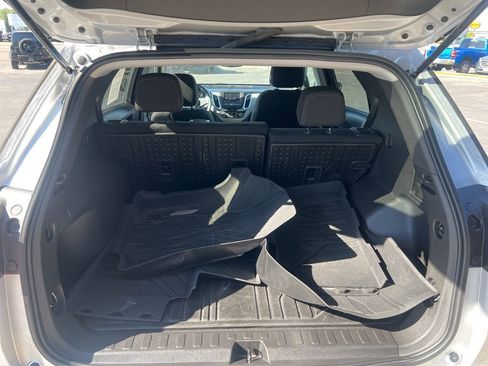 Used 2021 Chevrolet Equinox LT w/ LPO, Floor Liner Package image 5