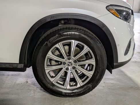 Certified 2025 Mercedes-Benz GLC 300 image 25