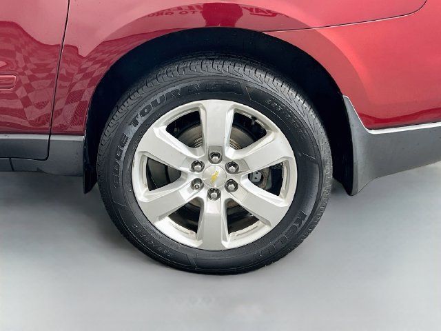 Used 2017 Chevrolet Traverse LT w/ Style and Technology Package FWD image 34
