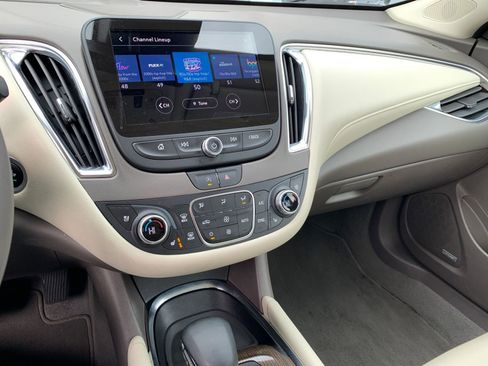 Used 2024 Chevrolet Malibu LT image 18