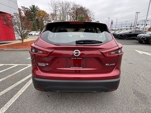 Used 2022 Nissan Rogue Sport SL w/ Premium Package image 4
