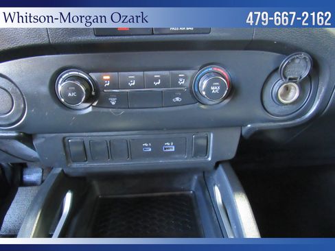 Used 2022 Nissan Frontier SV image 35