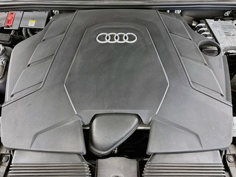 Used 2025 Audi Q8 Premium Plus w/ Premium Plus Package AWD/4WD image 24