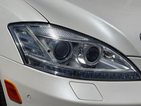 Used 2013 Mercedes-Benz S 550 image 12