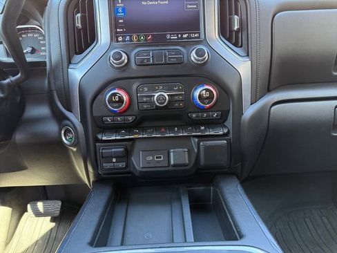 Used 2022 GMC Sierra 1500 SLT w/ SLT Premium Plus Package AWD/4WD image 11
