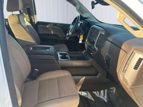 Used 2017 GMC Sierra 2500 Denali w/ Suspension Package, Off-Road image 9