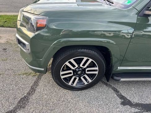 Used 2022 Toyota 4Runner Limited AWD/4WD image 3