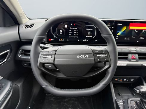 New 2025 Kia K4 EX image 12
