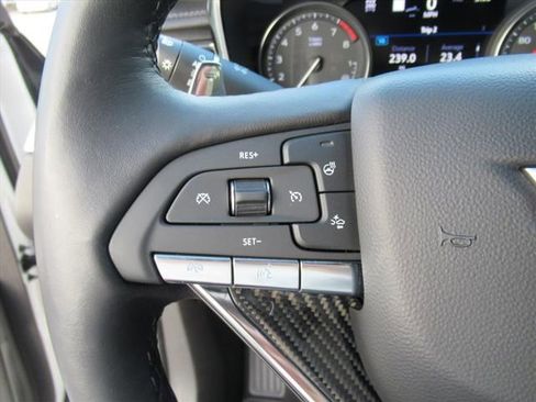 Used 2023 Cadillac XT6 Sport w/ Technology Package image 26