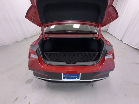 Used 2025 Hyundai Elantra Sport image 15