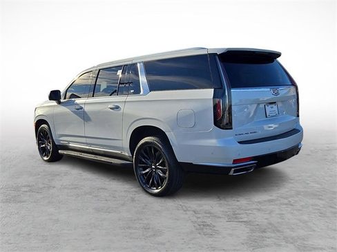 Used 2021 Cadillac Escalade ESV Premium Luxury image 6